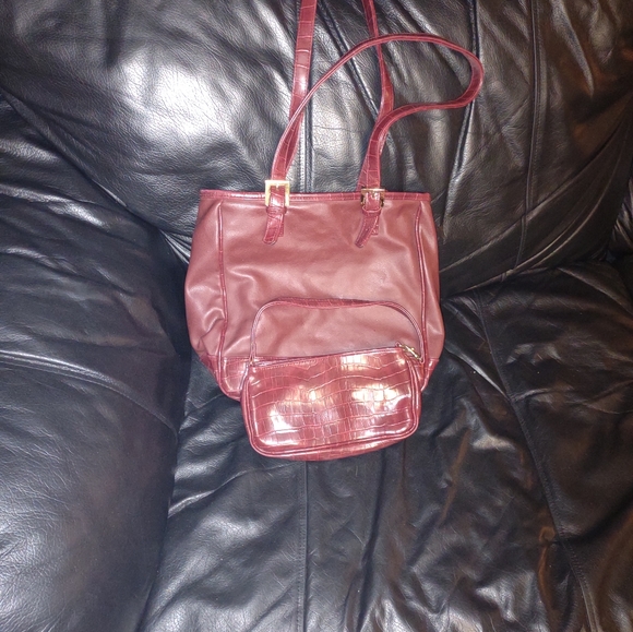 Burgundy Leather purse - Picture 3 of 6